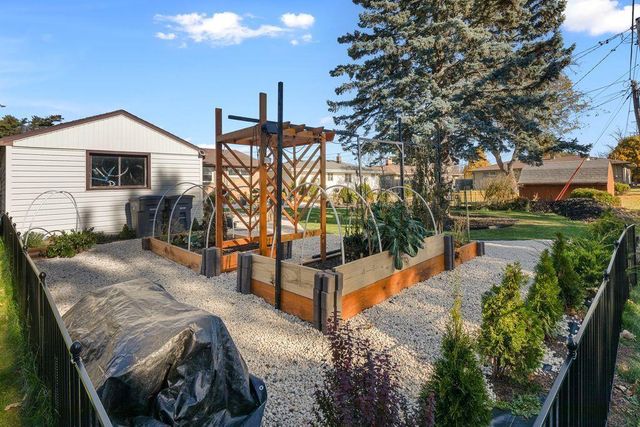 2621 Pine Grove AVENUE, Sheboygan, WI 53083