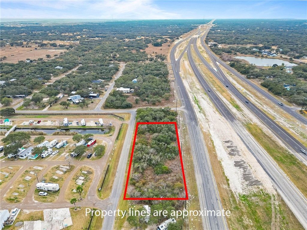 1929 West Terrace Blvd, Rockport, TX 78382 — exterior
