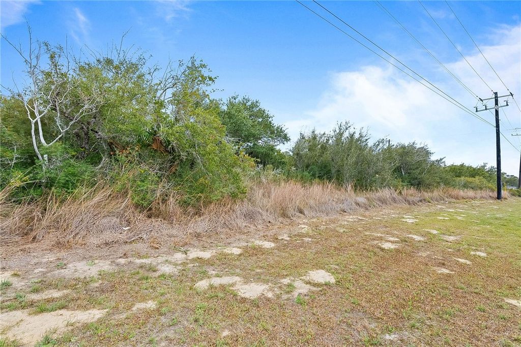 1929 West Terrace Blvd, Rockport, TX 78382 — photo 5