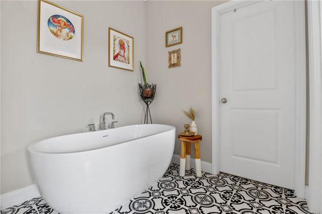 2430 Rose Mill SW Court, Atlanta, GA 30311