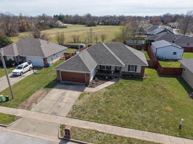 526 W Logan Street, Republic, MO 65738