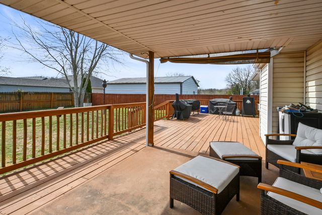 526 W Logan Street, Republic, MO 65738