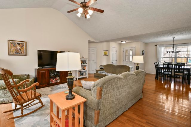 526 W Logan Street, Republic, MO 65738