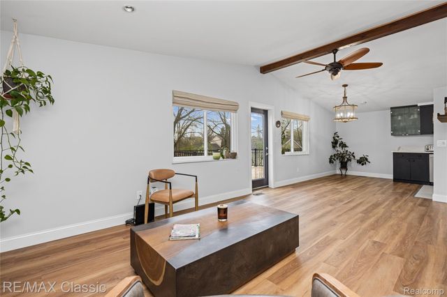 2149 Sunnycrest Drive, West Bloomfield Charter Township, MI 48323