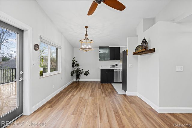 2149 Sunnycrest Drive, West Bloomfield Charter Township, MI 48323