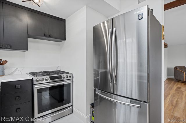 2149 Sunnycrest Drive, West Bloomfield Charter Township, MI 48323