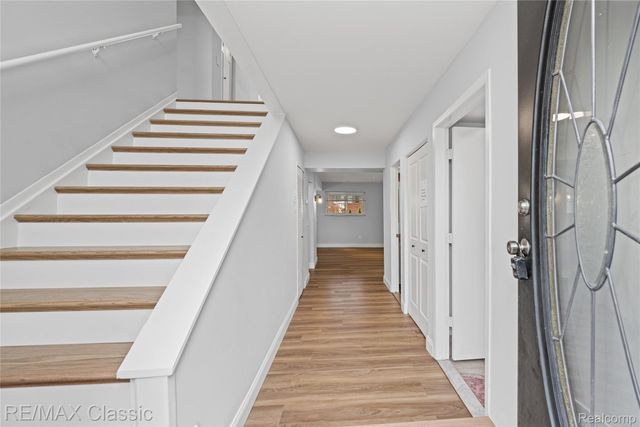 2149 Sunnycrest Drive, West Bloomfield Charter Township, MI 48323