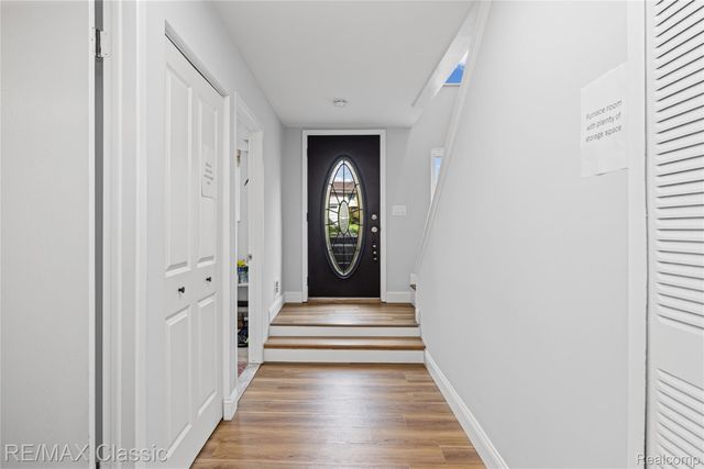 2149 Sunnycrest Drive, West Bloomfield Charter Township, MI 48323