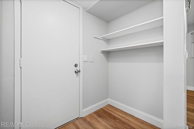 2149 Sunnycrest Drive, West Bloomfield Charter Township, MI 48323