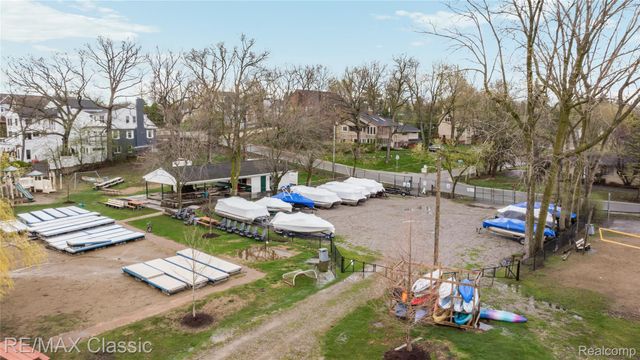 2149 Sunnycrest Drive, West Bloomfield Charter Township, MI 48323