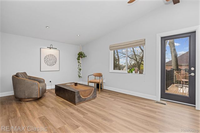 2149 Sunnycrest Drive, West Bloomfield Charter Township, MI 48323