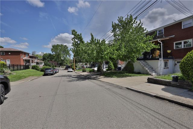 4259 Minnesota St, Greenfield, PA 15217