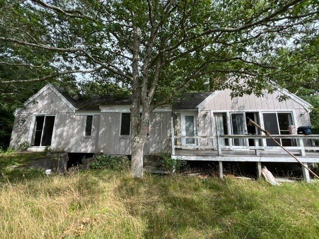 24 Spoondrift Way, Mashpee, MA 02649
