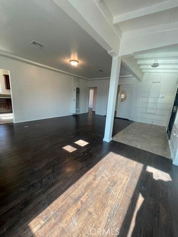 1326 W 98th, Los Angeles, CA 90044