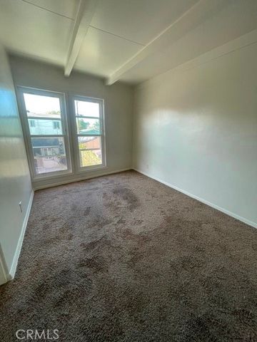 1326 W 98th, Los Angeles, CA 90044