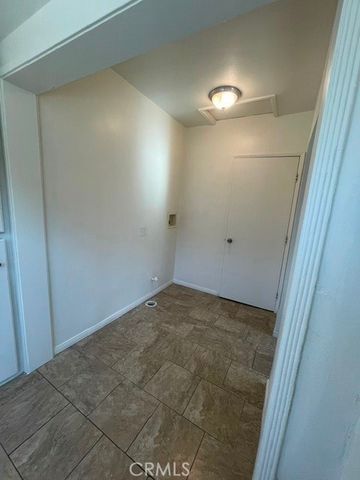 1326 W 98th, Los Angeles, CA 90044