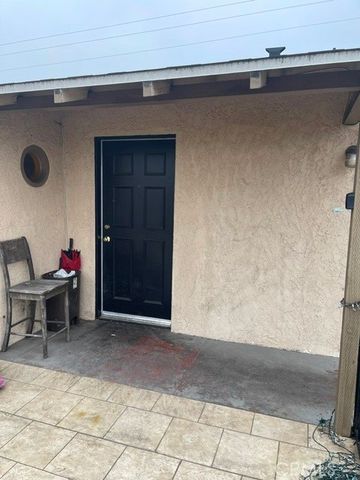 1326 W 98th, Los Angeles, CA 90044