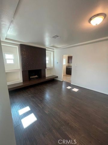 1326 W 98th, Los Angeles, CA 90044