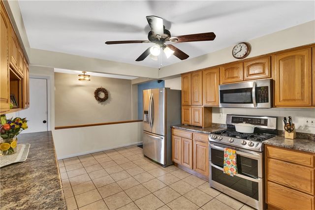 3416 Sterling Dr, Bethel Park, PA 15102