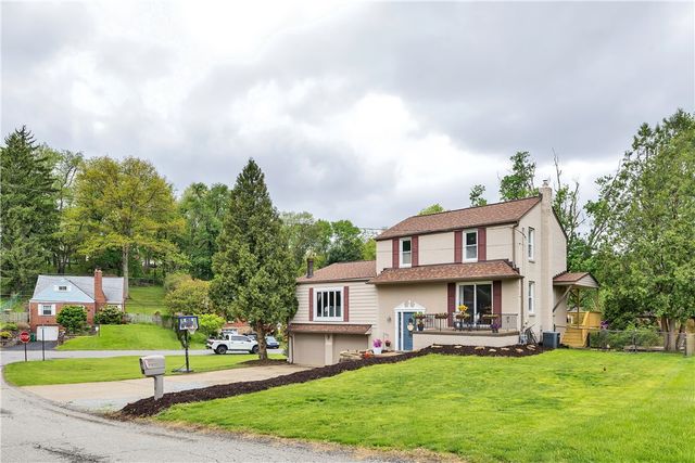 3416 Sterling Dr, Bethel Park, PA 15102