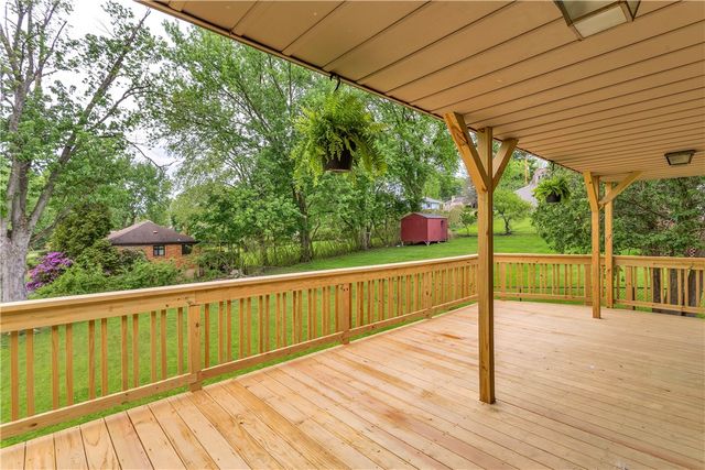 3416 Sterling Dr, Bethel Park, PA 15102