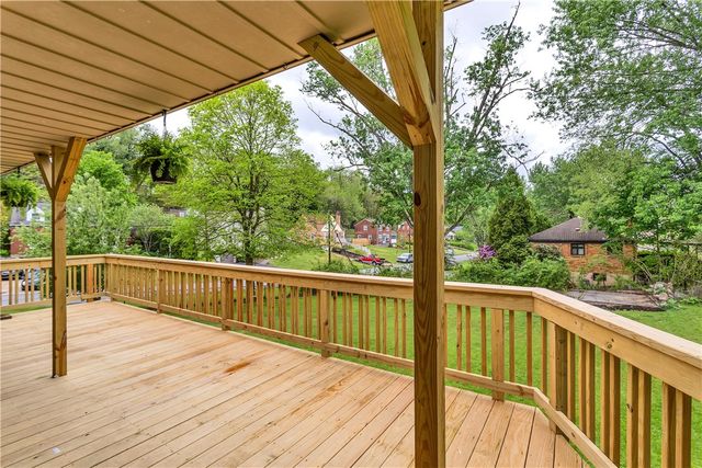 3416 Sterling Dr, Bethel Park, PA 15102