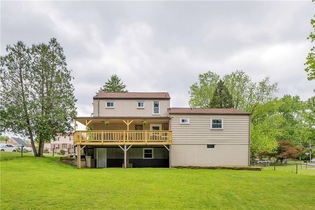 3416 Sterling Dr, Bethel Park, PA 15102