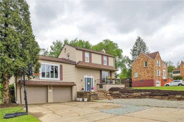 3416 Sterling Dr, Bethel Park, PA 15102