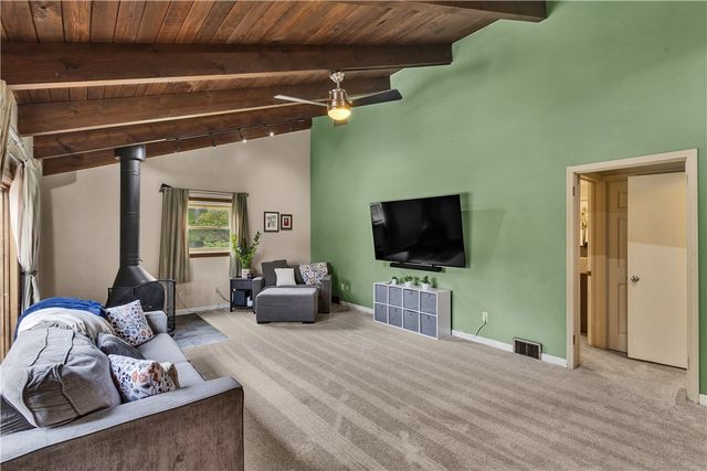 3416 Sterling Dr, Bethel Park, PA 15102