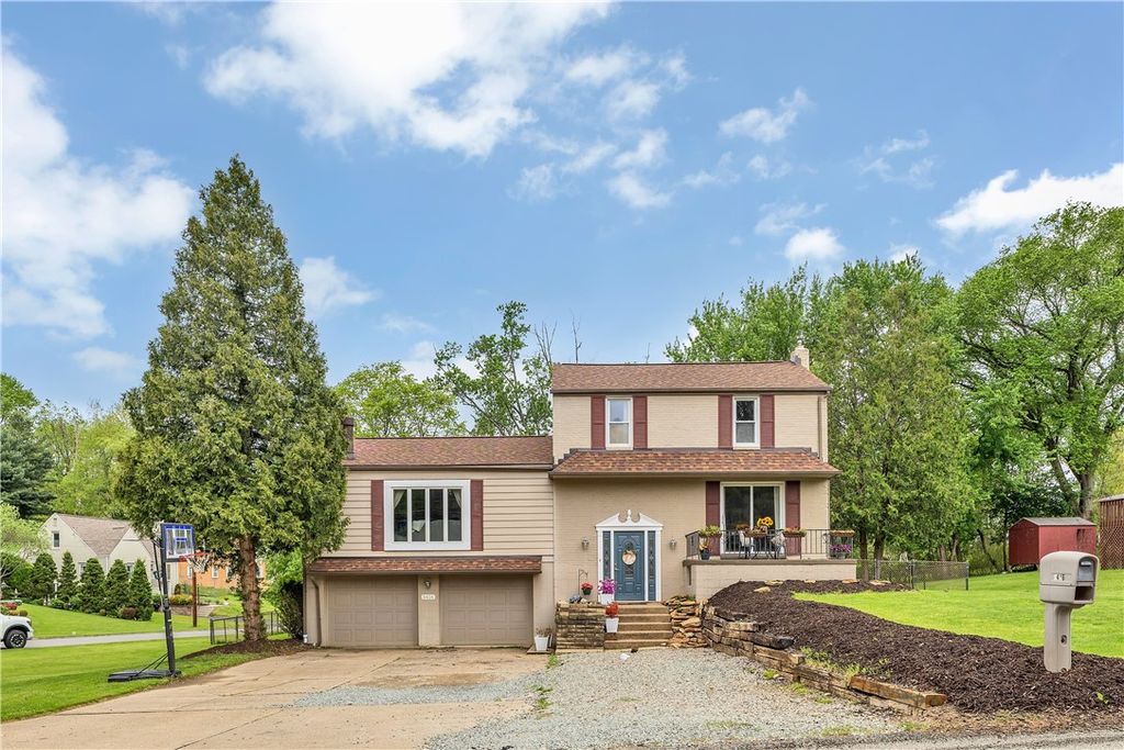 3416 Sterling Dr, Bethel Park, PA 15102