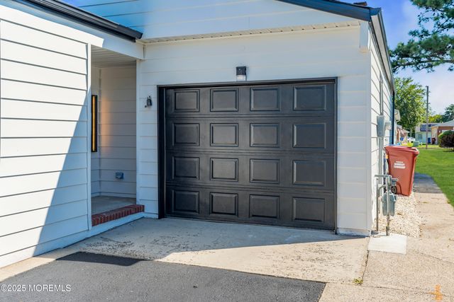 143 Davenport Road, Toms River, NJ 08757