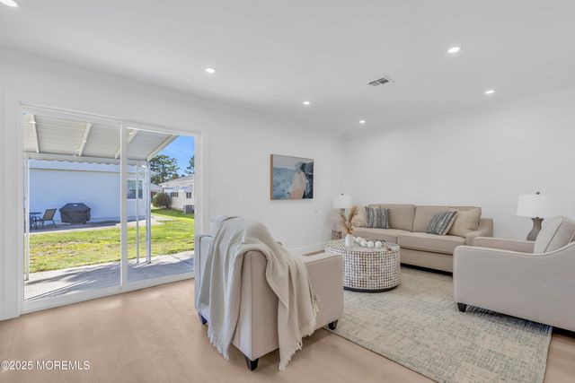 143 Davenport Road, Toms River, NJ 08757