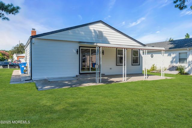 143 Davenport Road, Toms River, NJ 08757