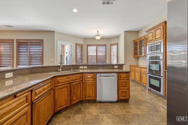 11305 Andretti, Bakersfield, CA 93312