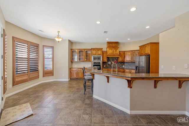 11305 Andretti, Bakersfield, CA 93312