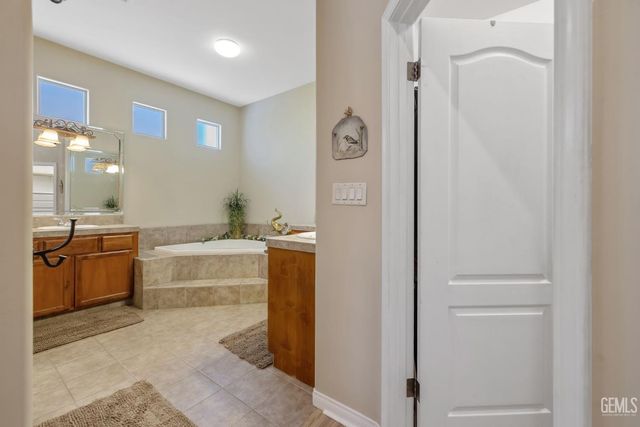 11305 Andretti, Bakersfield, CA 93312