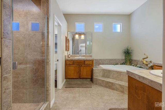 11305 Andretti, Bakersfield, CA 93312