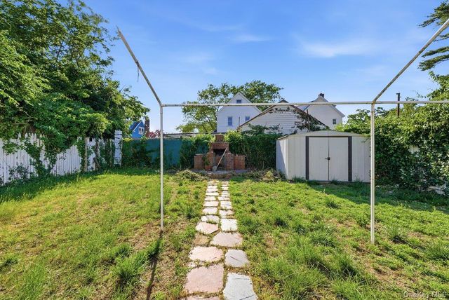 13170 221st Street, Laurelton, NY 11413