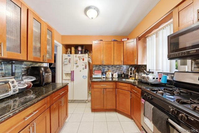 13170 221st Street, Laurelton, NY 11413