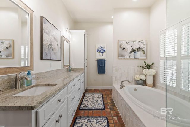 204 S Tee Drive, Fairhope, AL 36532