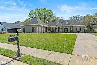 204 S Tee Drive, Fairhope, AL 36532