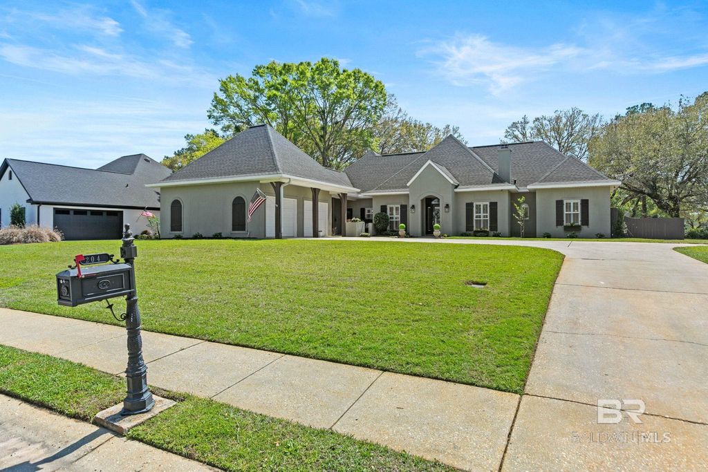 204 S Tee Drive, Fairhope, AL 36532