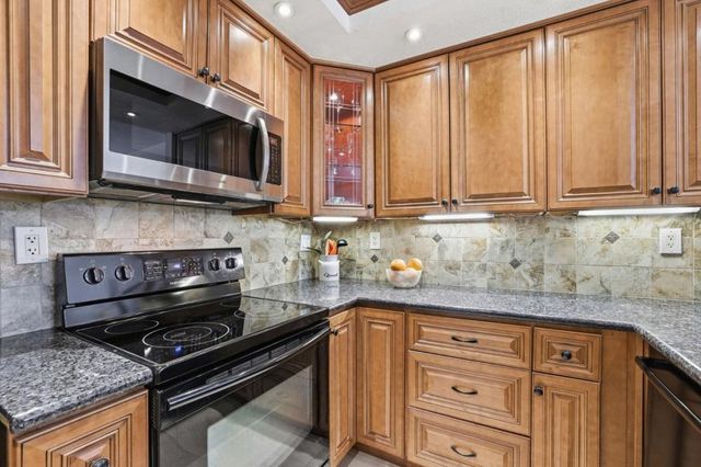 5320 Borneo Circle, San Jose, CA 95123