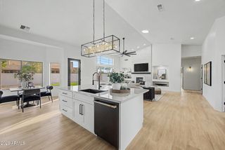 4055 N RECKER Road 51, Mesa, AZ 85215