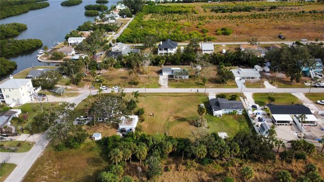CANAL, Ruskin, FL 33570