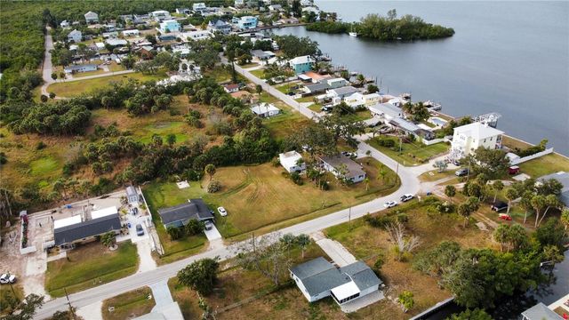 CANAL, Ruskin, FL 33570