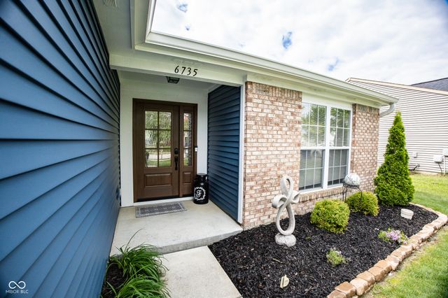 6735 W Odessa Way, Mccordsville, IN 46055
