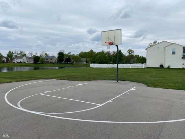 6735 W Odessa Way, Mccordsville, IN 46055
