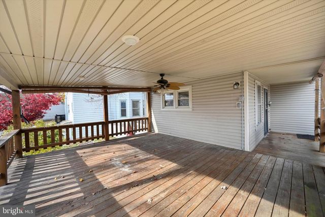 10 E GRAND AVE, Tower City, PA 17980