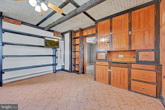 10 E GRAND AVE, Tower City, PA 17980